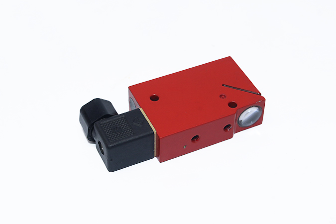 Leuze RK18/4GS RETRO-REFLECTIVE PHOTOELECTRIC SENSOR 50015345