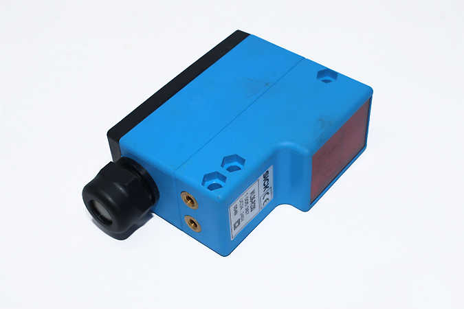 SICK WL36-R230 Photoelectric retro-reflective sensor 1005387