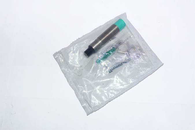 PEPPERL+FUCHS CBN15-18GS75-E2-V1 Capacitive sensor