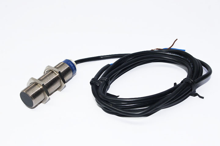 TELEMECANIQUE XS618B1MAL2 Inductive Proximity Sensor