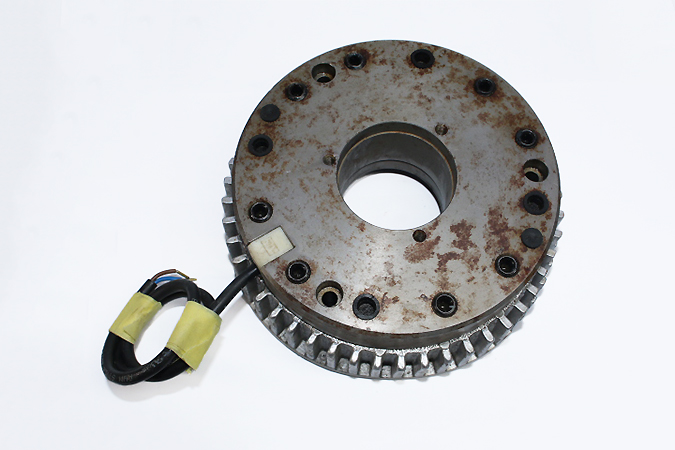 MAYR ROBA-STOP 7/832.410.3 (104V/33Nm)