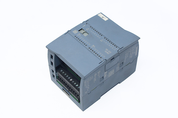 SIEMENS 6ES7 223-1PL32-0XB0 Digital I/O SIMATIC S7-1200