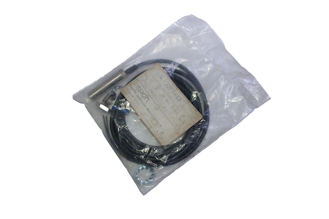 OMRON TL-X2F1-E2 Proximity Switch