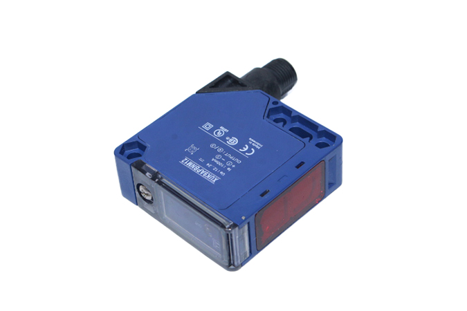 TELEMECANIQUE XUK9APBNM12 Photoelectric sensors