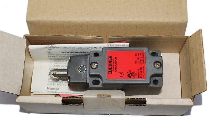 EUCHNER NZ1RS-2131-M SAFETY SWITCH 089633