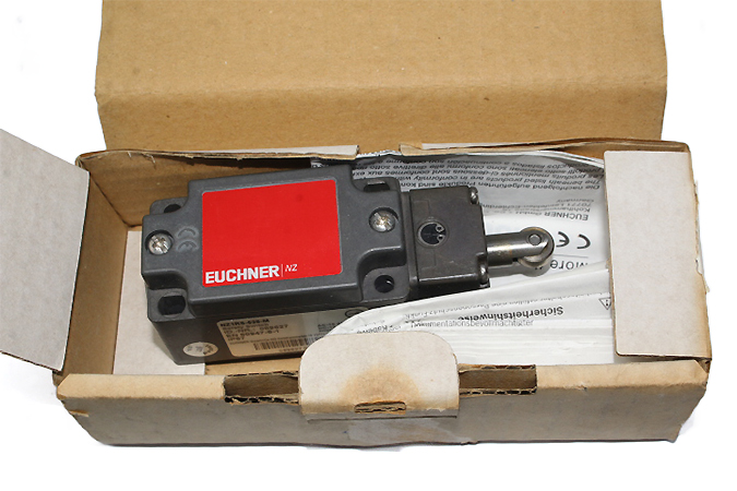 EUCHNER NZ1RS-528-M SAFETY SWITCH 089627