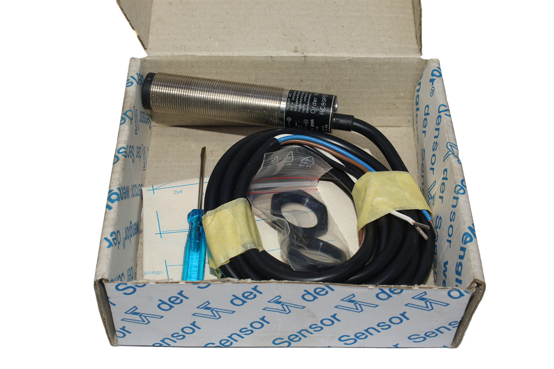 WENGLOR RC89PDV Retro Reflective With Contamination Output Sensor
