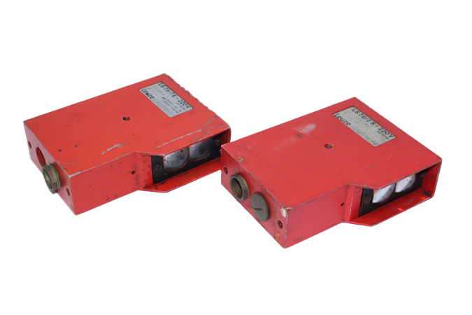 Leuze LS 78/7E-220V | LS 78/7S-220V Throughbeam Photoelectric Sensor Transmitter