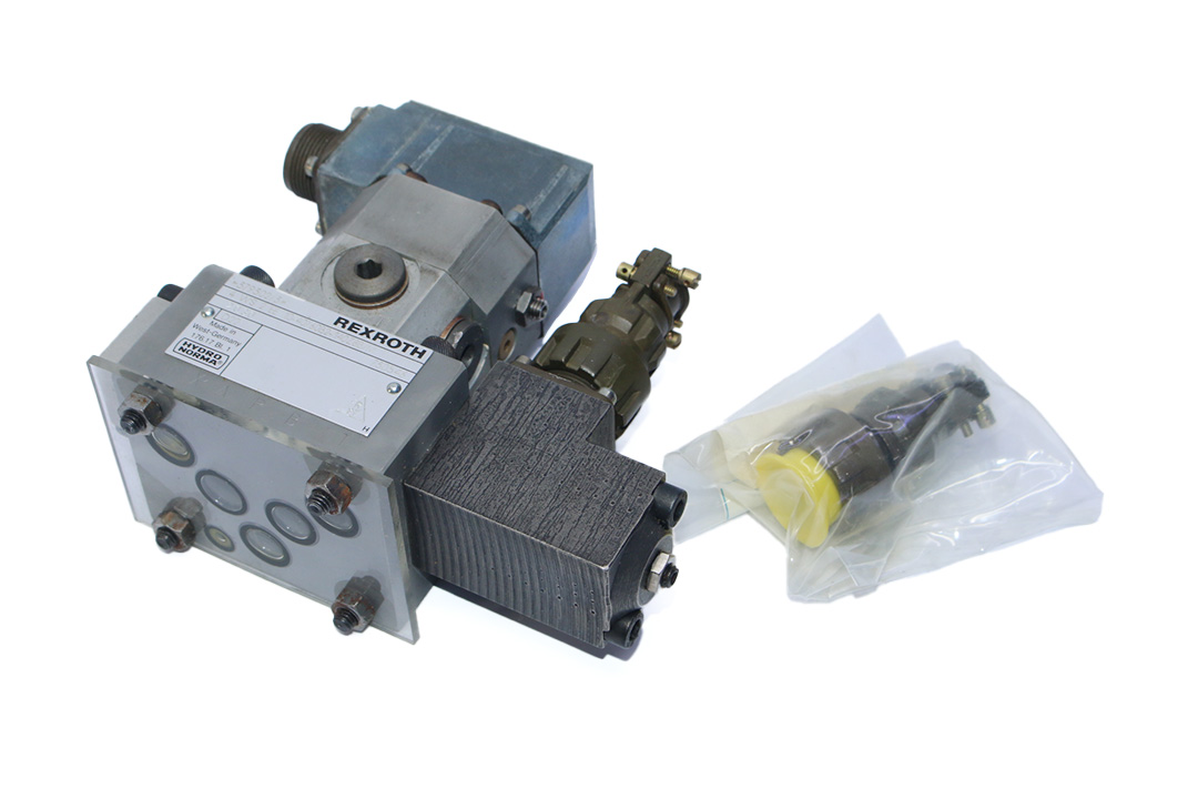 REXROTH 4 WS 2 EE 10-40/60B2-140Z8B/M SERVO DIRECTIONAL VALVE