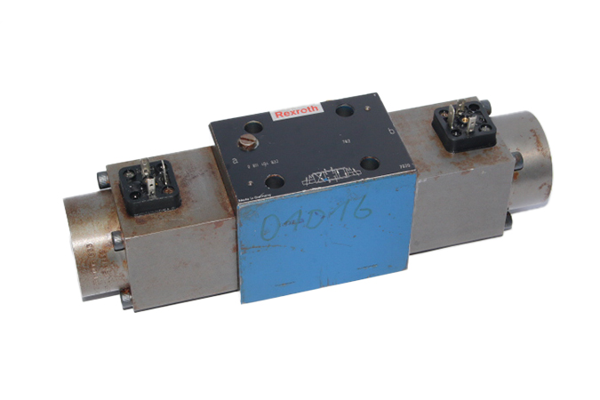 REXROTH/BOSCH 0 811 404 832 Directional Valve 0 831 006 033