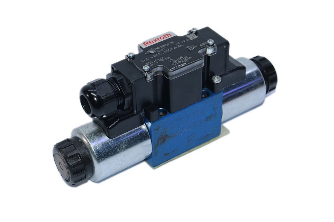 REXROTH R900554760 DIRECTIONAL CONTROL VALVE 4 WE 6 D62/OFEG24N9DL