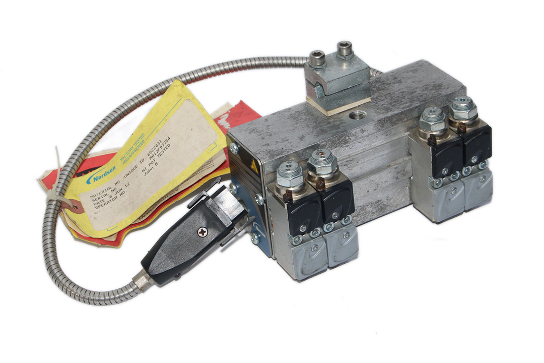 NORDSON SOLIDBLUE STD 04-A-CA-T HOT GLUE DESPENSER MODULE 8522431