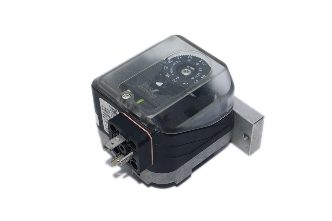 KROMSCHRODER DG 50B-5 32Z PRESSURE SWITCH 84447202