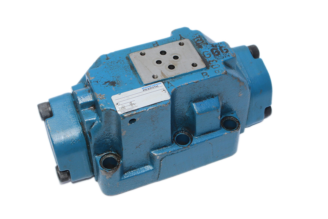 REXROTH R900379152 PILOT OPERATED DIRECTIONAL VALVE 4WEH22J2-74/6AG24NETK4/B08