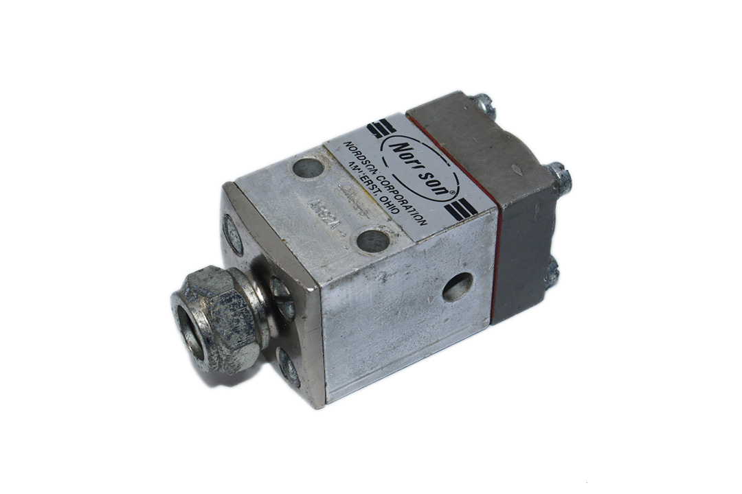NORDSON AR92A AUTOMATIC AIRLESS SPRAY