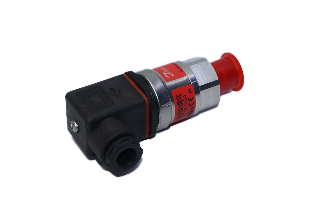 DANFOSS AKS 2050 060G1055 PRESSURE TRANSMITTER -1...25 bar