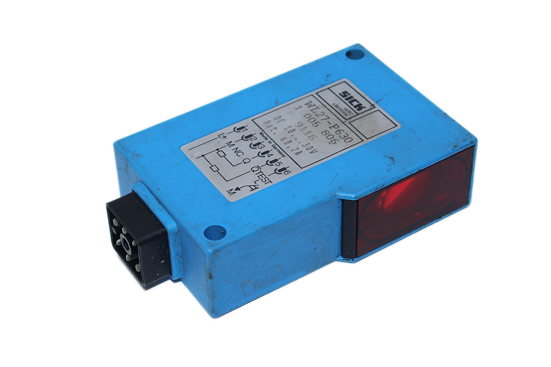 SICK  WL27-P630 Photoelectric retro-reflective sensor 1005806