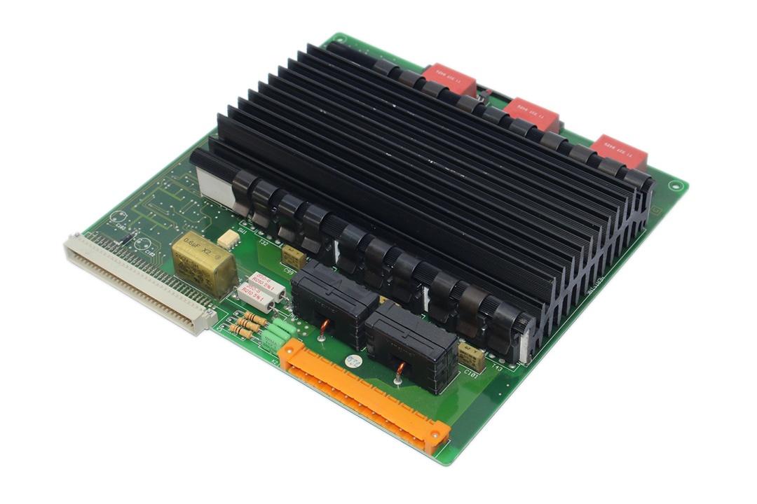 ABB DSQC 236T SERVO DRIVE AXIS CONTROL BOARD YB560103-CE/24