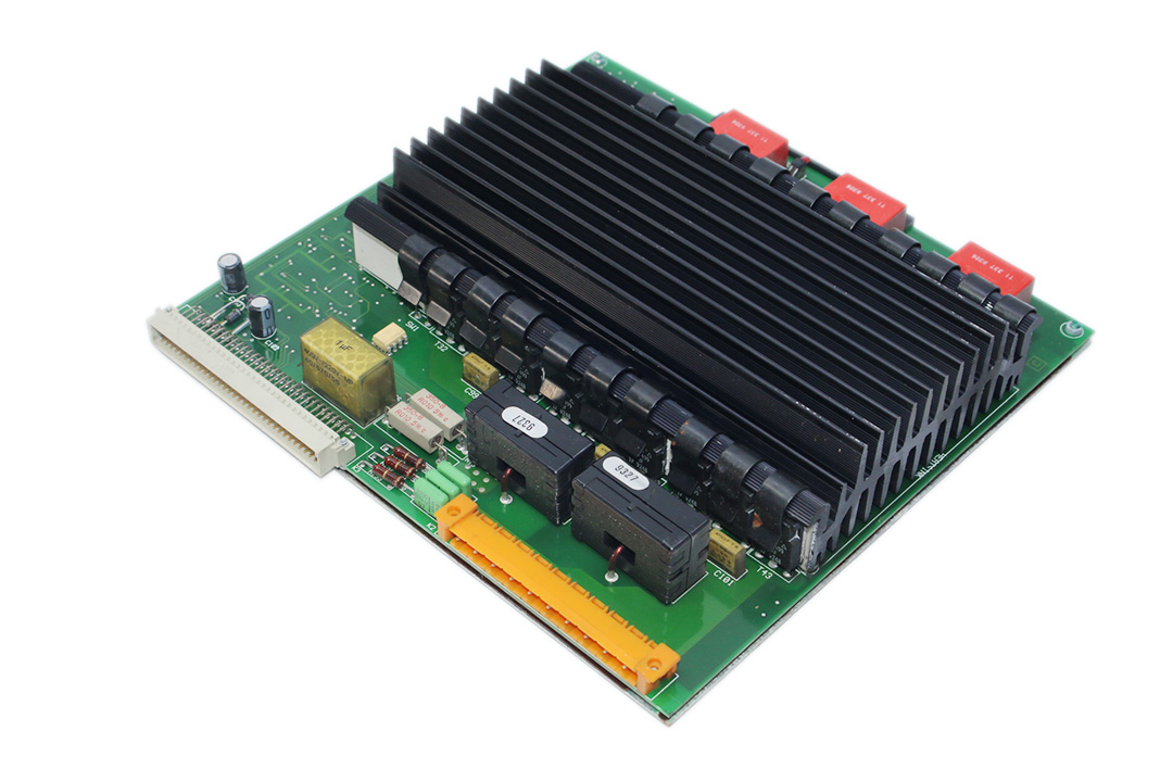 ABB DSQC 236T SERVO DRIVE UNIT YB560103-CE/23