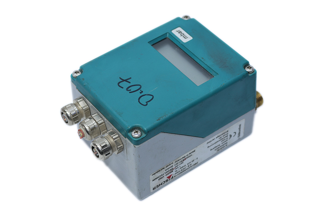 FISCHER DE61 DIFFERENTIAL PRESSURE TRANSMITTER DE61A330A92ED119