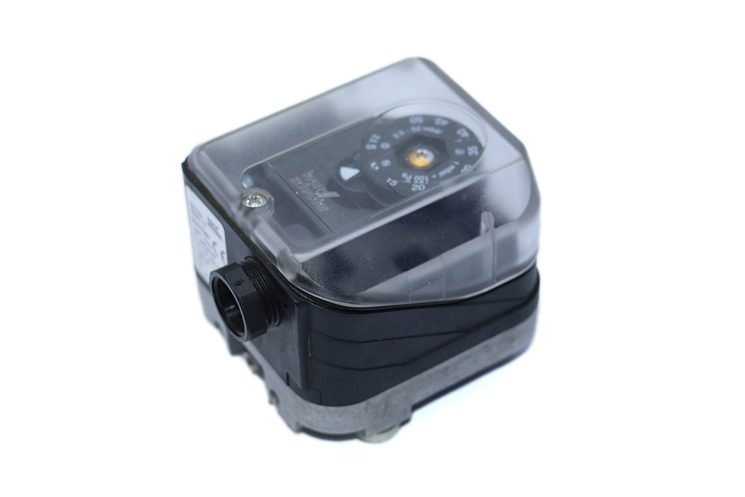 KROM SCHRODER DG 50U-3 PRESSURE SWITCH 84447350
