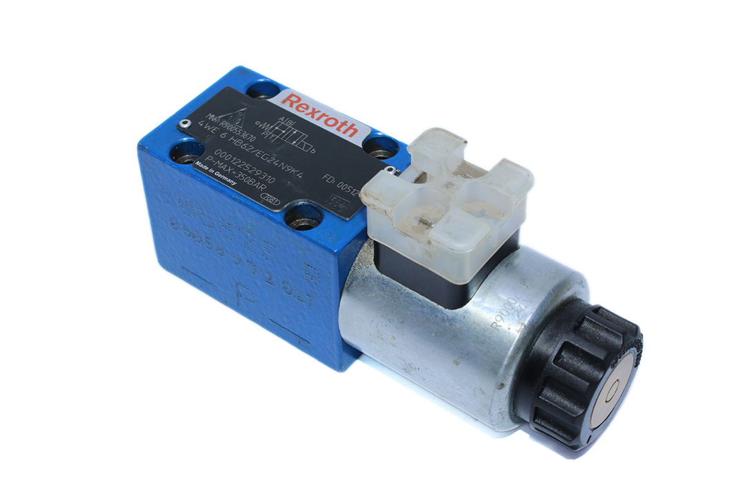 REXROTH R900553670 DIRECTIONAL CONTROL VALVE 4WE6HB62/EG24N9K4
