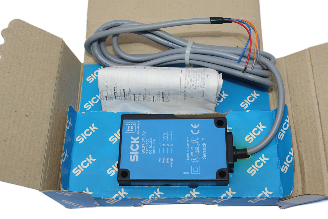 SICK WL27-2F132 PHOTOELECTRIC SENSOR 1015100