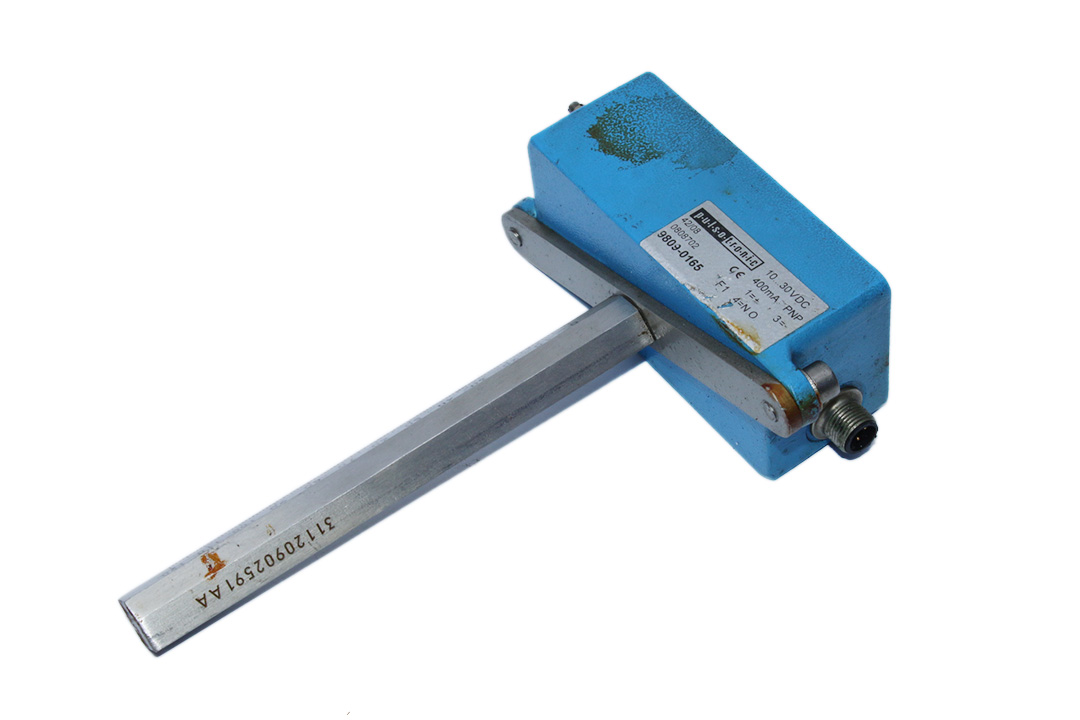 Pulsotronic KJ70-Q100AN-DPS-V2-F1 inductive sensor DC 9809-0165