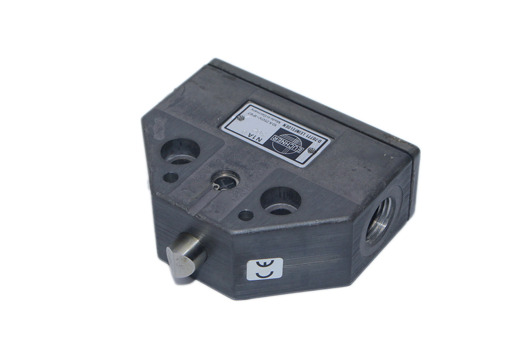 EUCHNER N1AD502 LIMIT SWITCH 012123