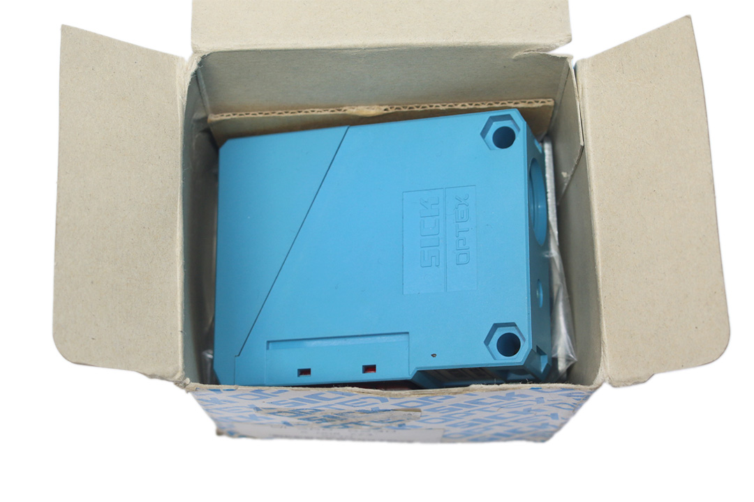 SICK WL260-S230 PHOTOELECTRIC RETRO-REFLECTIVE SENSOR 6008773