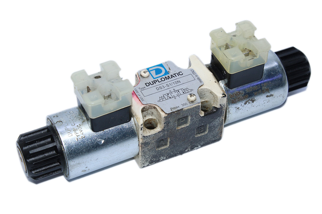 DUPLOMATIC DS3-S1-10N DIRECTIONAL CONTROL VALVE