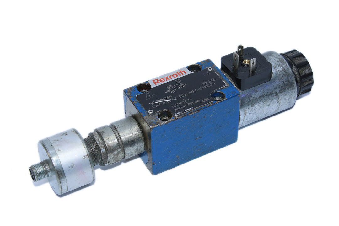 REXROTH R900616979 DIRECTIONAL CONTROL VALVE 4WE 6 EB62/EG24N9K4QM0G24