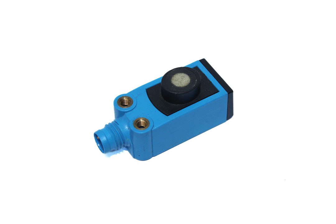 SICK UC4-11341 ULTRASONIC DISTANCE SENSOR 6034667