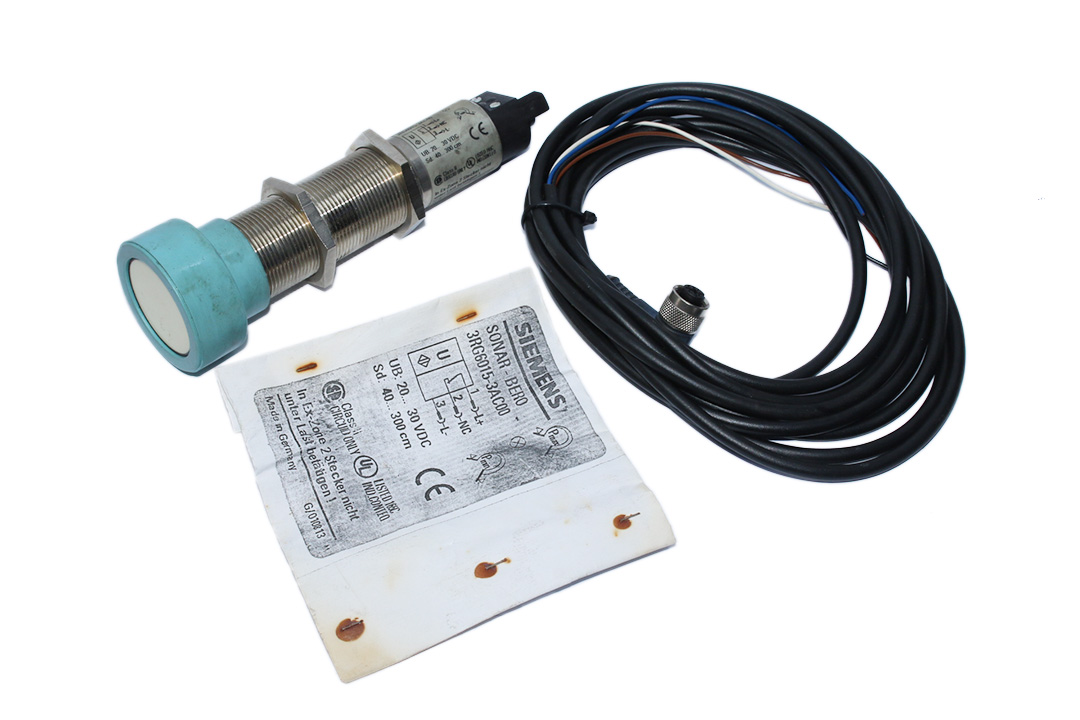 SIEMENS 3RG6015-3AC00 ULTRASONIC SENSOR