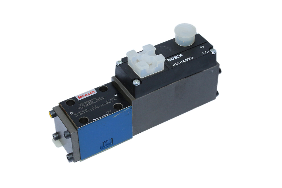 REXROTH 0 811 404 035 PROPORTIONAL DIRECTIONAL VALVE 4WRPH 6 C3 B24L-20/G24Z4/M