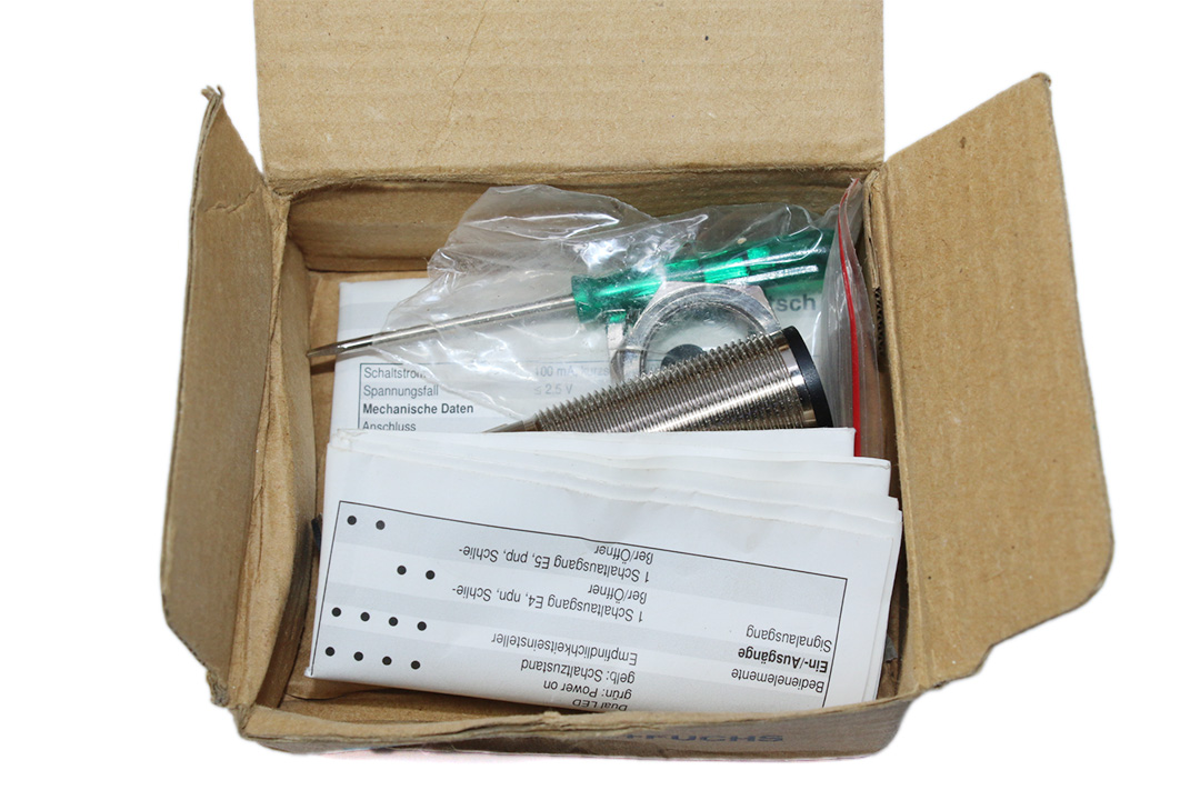 PEPPERL+FUCHS OBT200-18GM60-E4-V1 DIFFUSE PHOTOELECTRIC SENSOR 087991