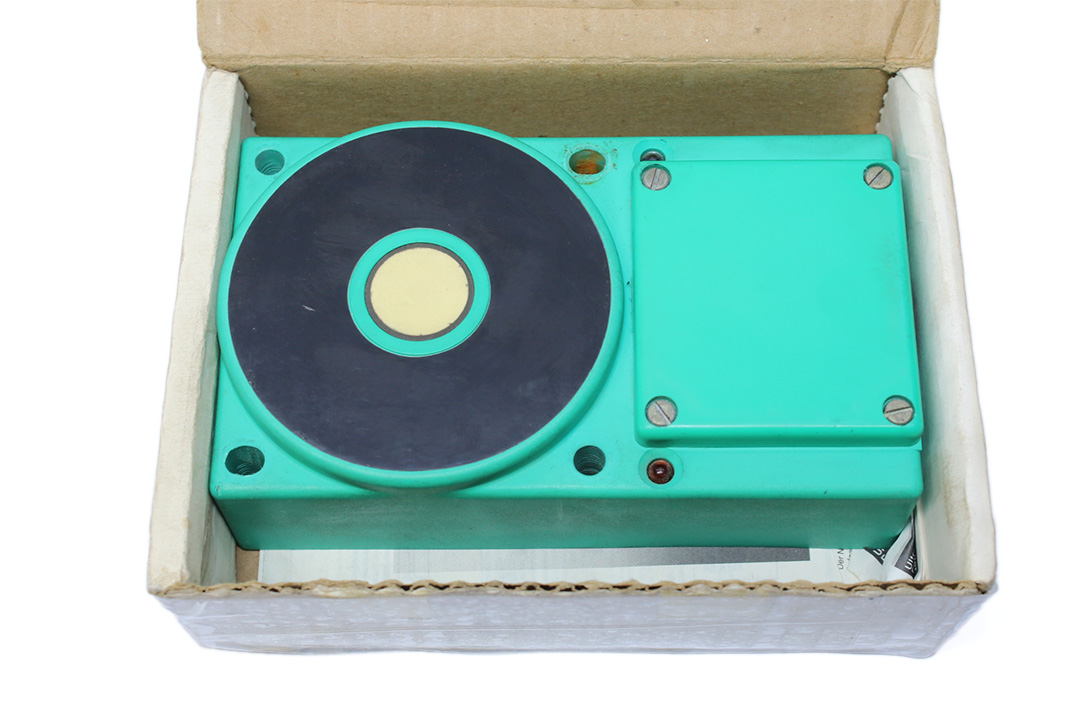 PEPPERL+FUCHS UJ1000-F-E2 Ultrasonic sensor 11647