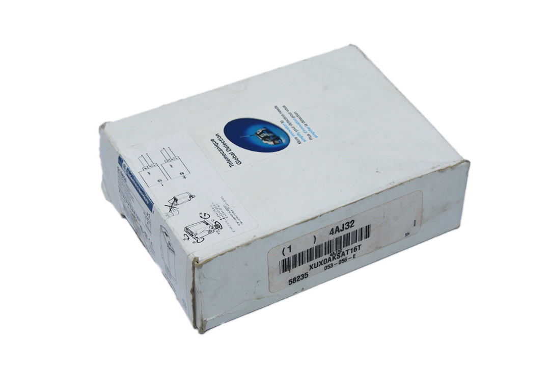 TELEMECANIQUE XUX0AKSAT16T PHOTOELECTRIC SENSOR