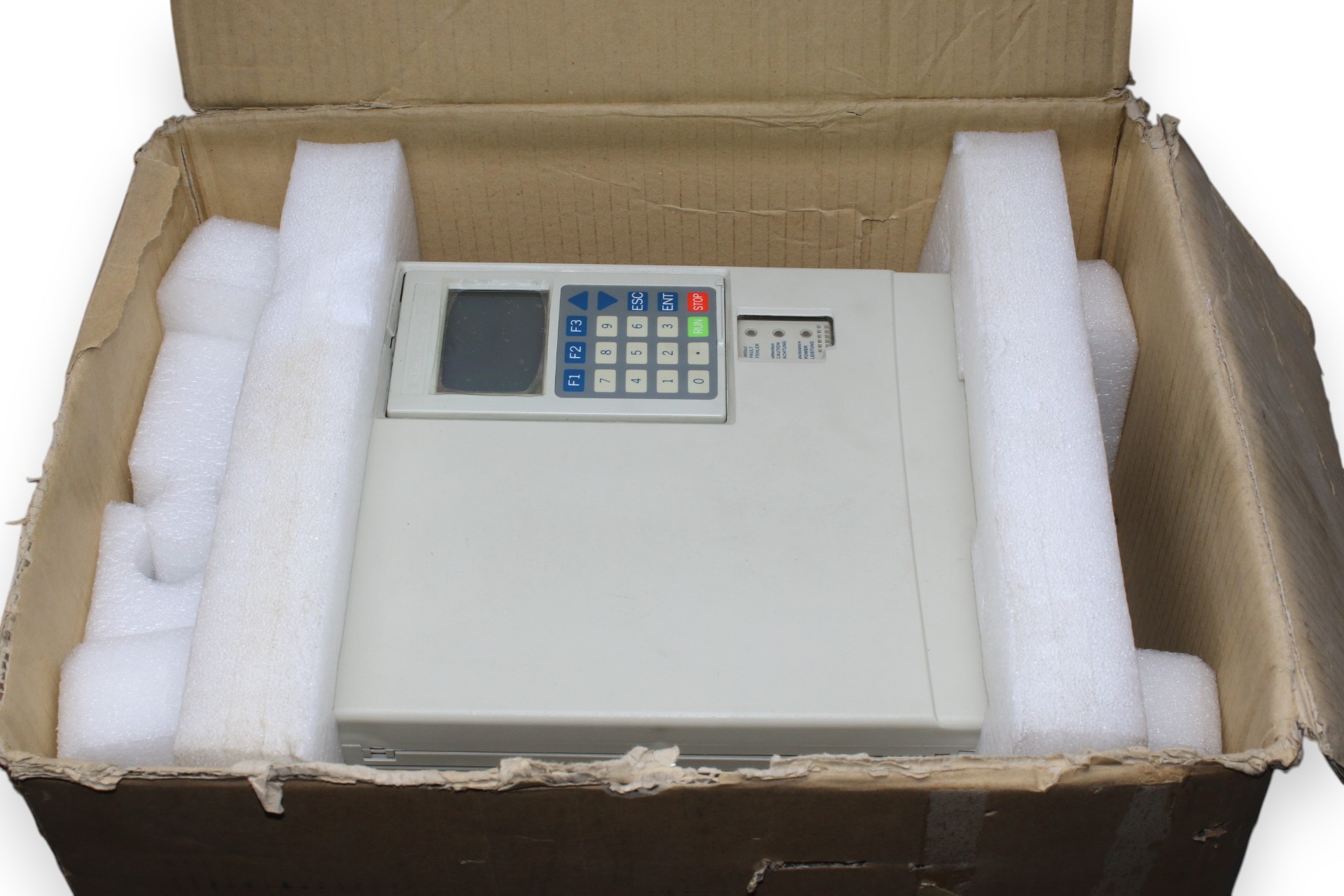 TELEMECANIQUE ATV66U90N4 SPEED DRIVE CONTROLLER