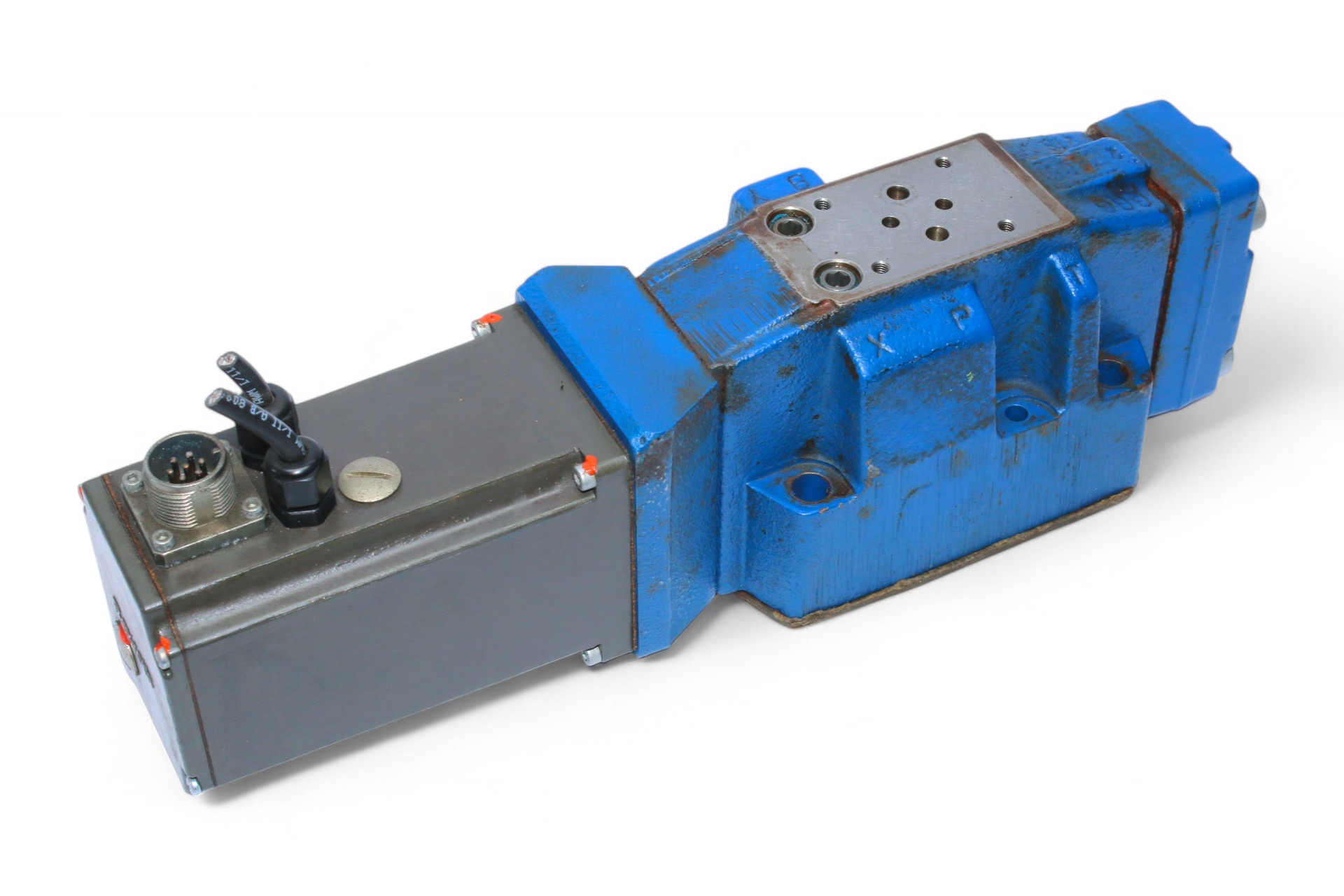 REXROTH R900954279 PILOT OPERATED PROPORTIONAL DIRECTIONAL VALVE 4WRTE 16 W6-200L-43/6EG24K31/A1M
