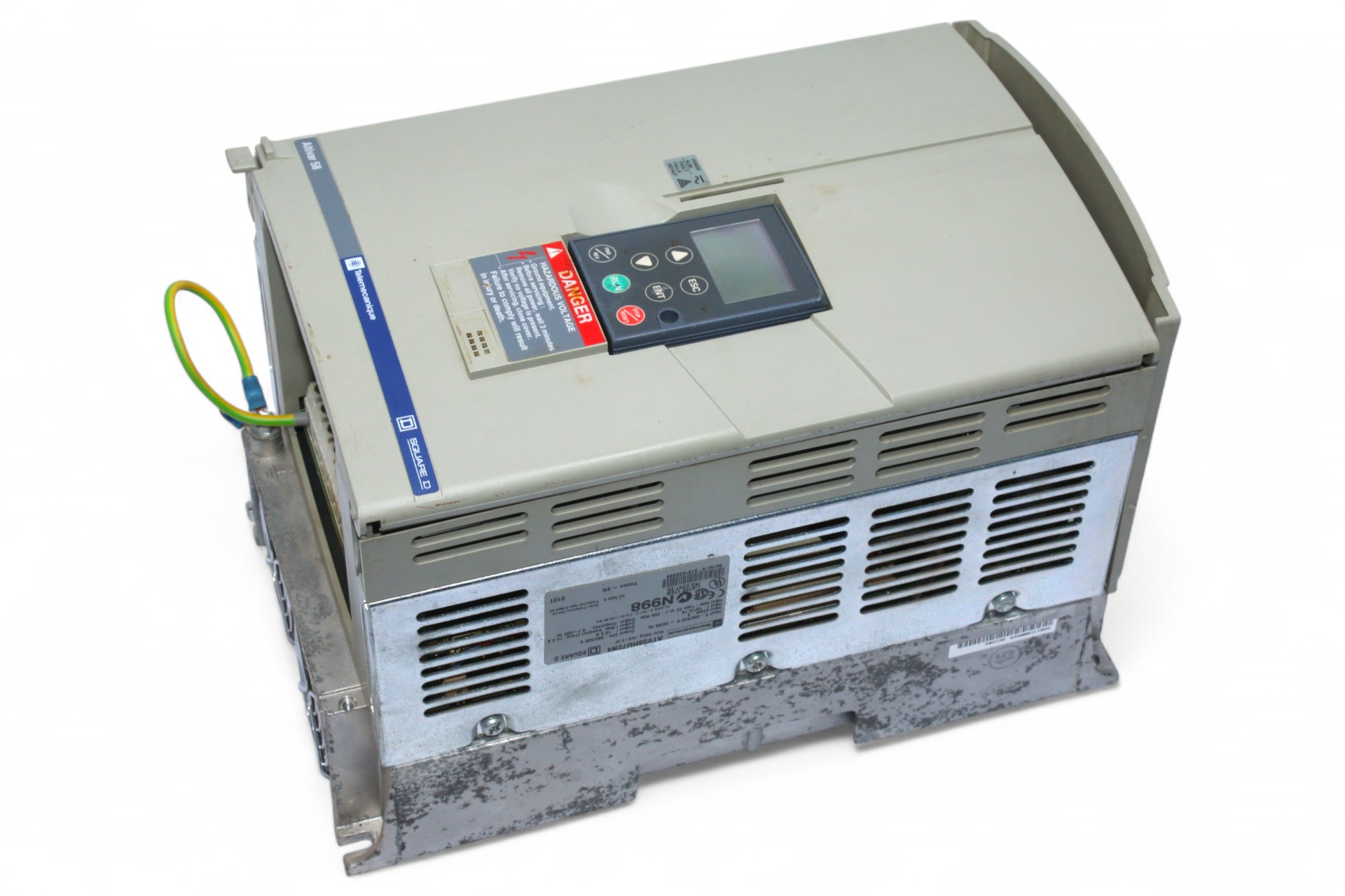 TELEMECANIQUE ATV58HU72N4 FREQUENCY INVERTER (4 KW)