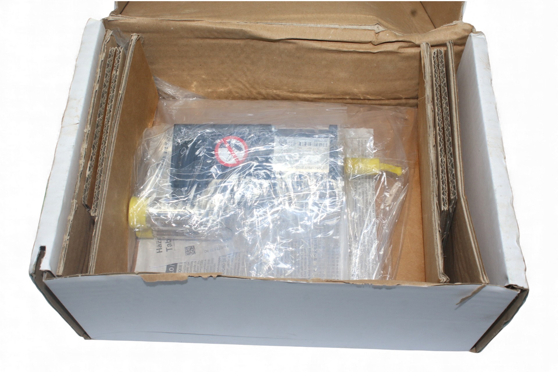 SCHNEIDER SH30401P07F2100 SERVO MOTOR