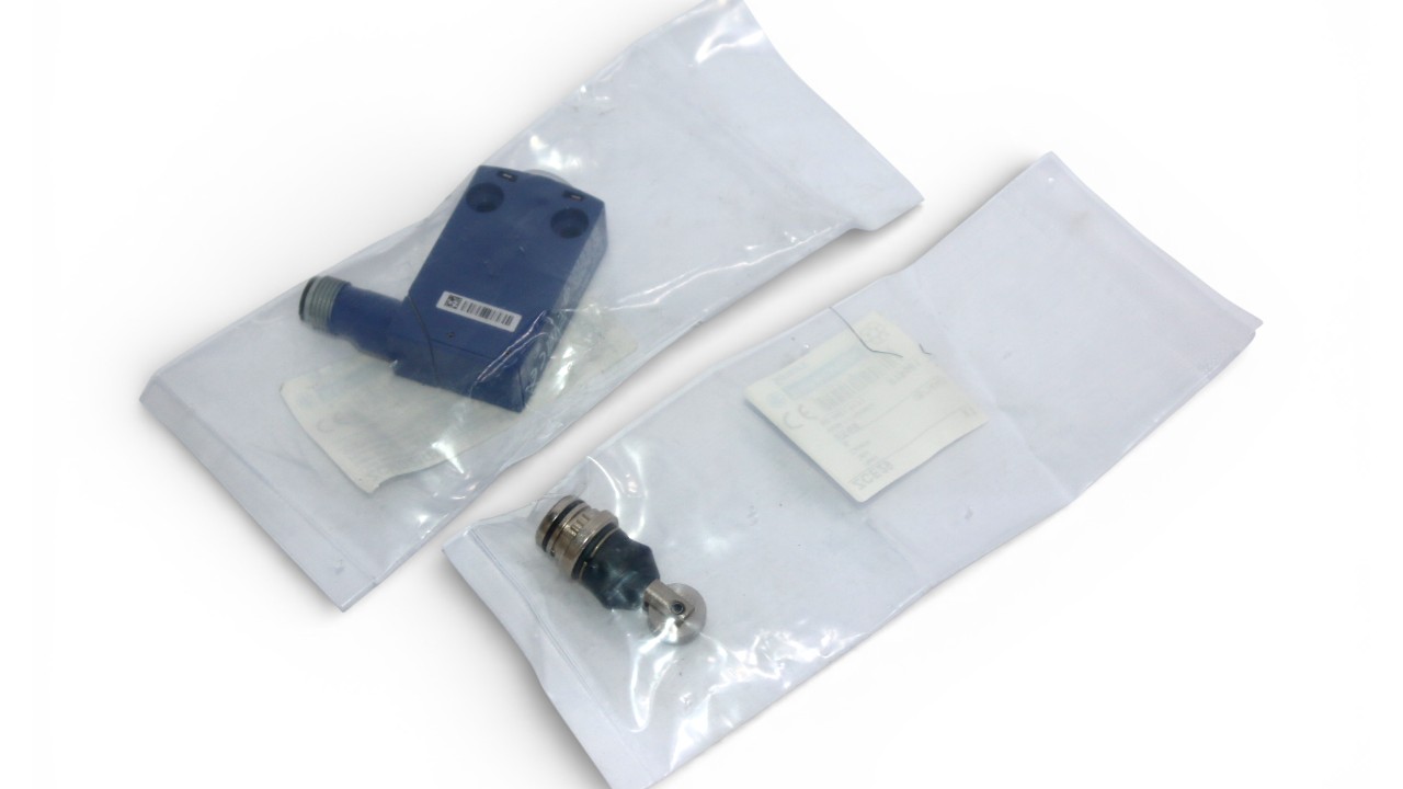 TELEMECANIQUE ZCMD21C12 Limit Switch