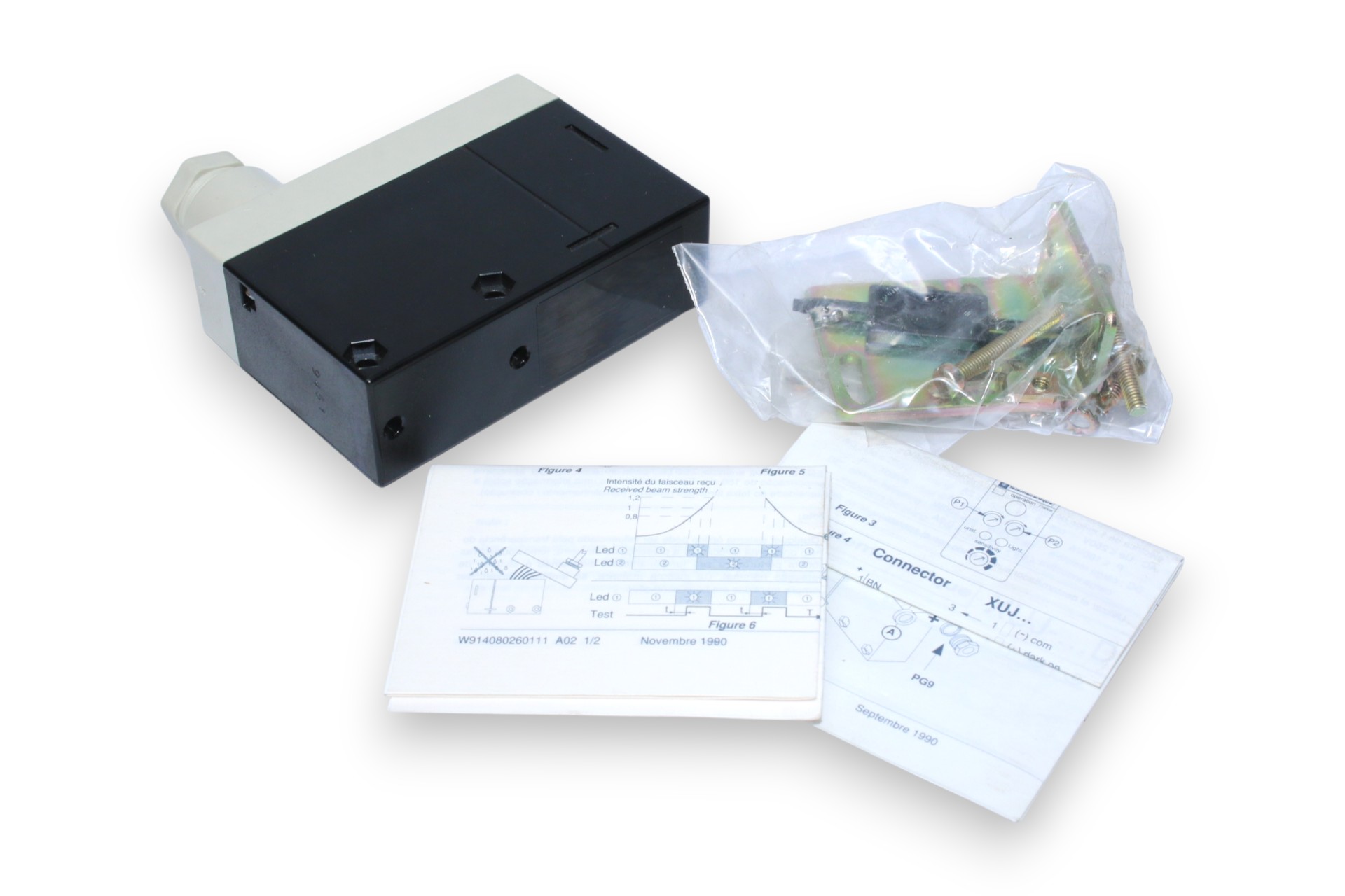 TELEMECANIQUE XUJ-T100314 PHOTOELECTRIC SENSOR