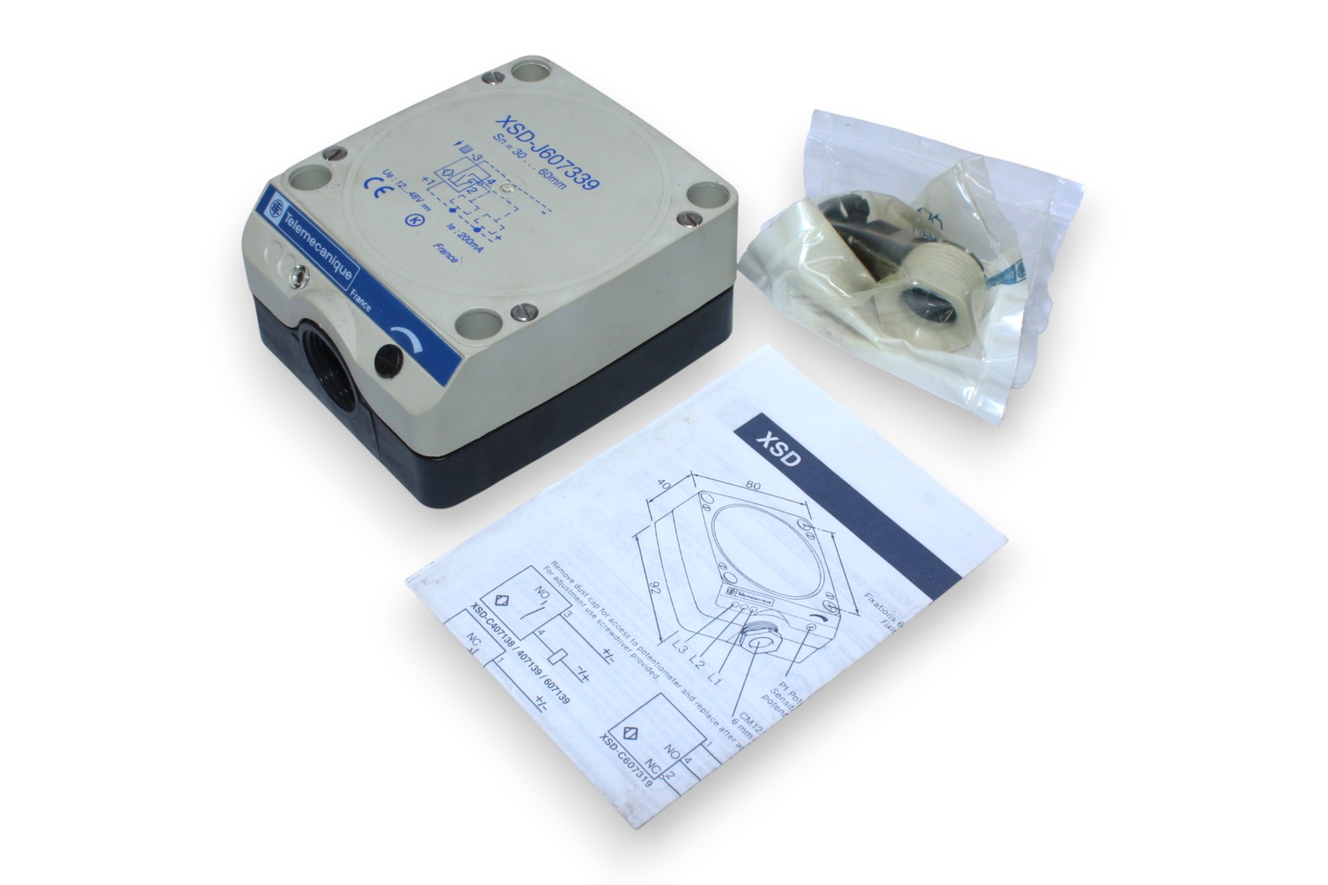TELEMECANIQUE XSD J607339 INDUCTIVE PROXIMITY SENSOR
