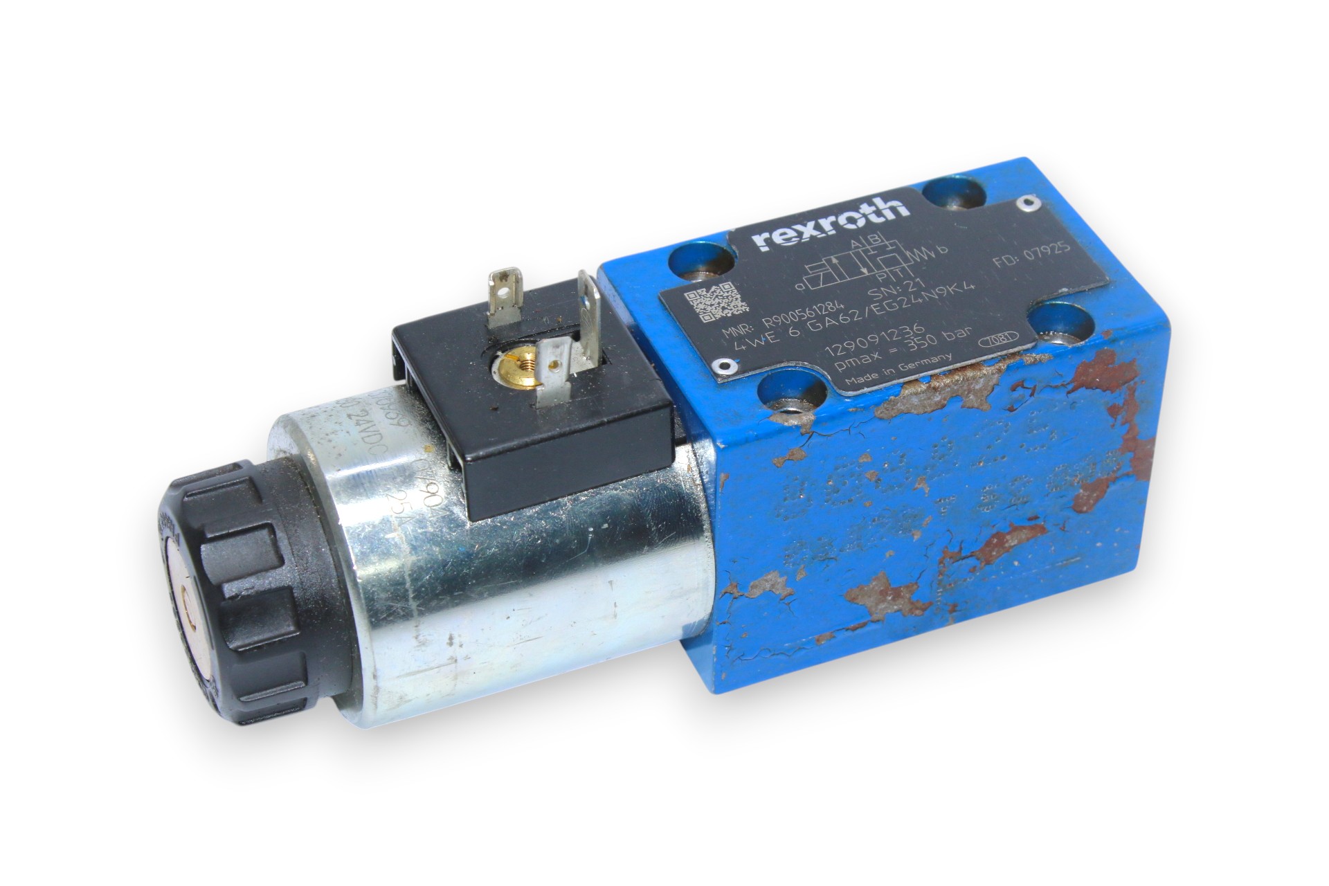 REXROTH R900561284 DIRECTIONAL CONTROL VALVE 4WE6GA62/EG24N9K4